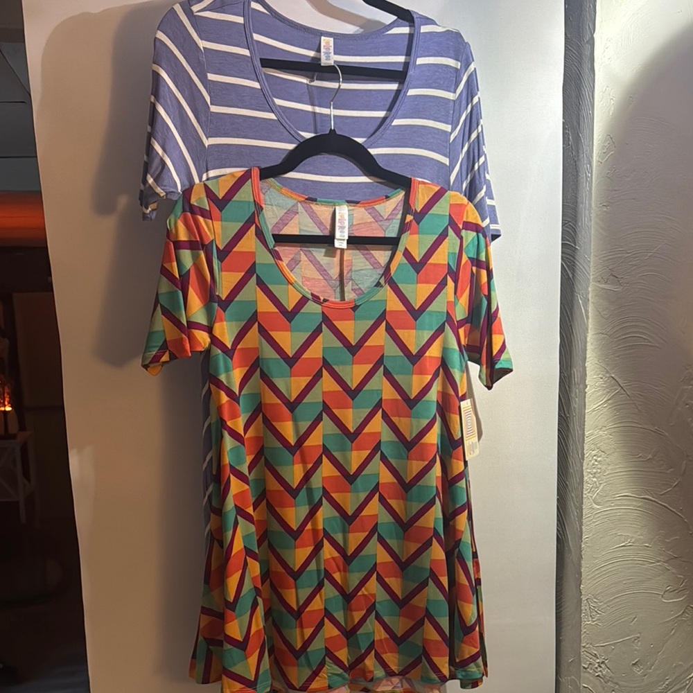 LuLaRoe Multicolor Chevron Short Sleeve Top